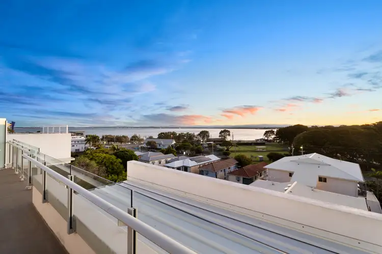304/29 Caroline Street, Woody Point QLD 4019