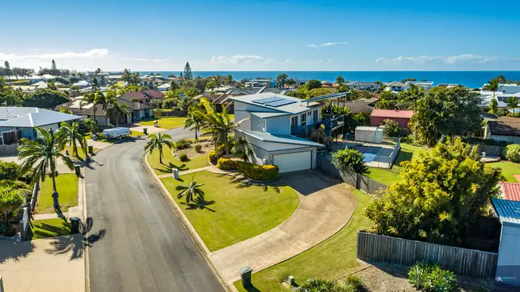 Second view of Homely house listing, 10 Spyglass Hill Court, Coral Cove QLD 4670
