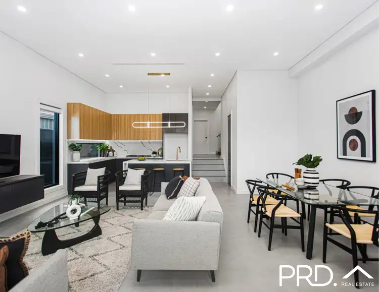 27a Ashmead Avenue