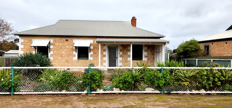 8 Railway Terrace, Minnipa SA 5654