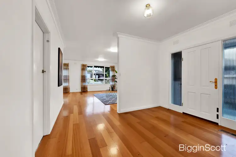 Sixth view of Homely house listing, 4 Kindra Court, Vermont South VIC 3133