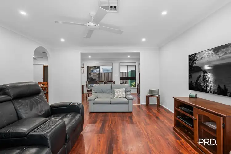Fifth view of Homely villa listing, 2/17 Algie Crescent, Kingswood NSW 2747