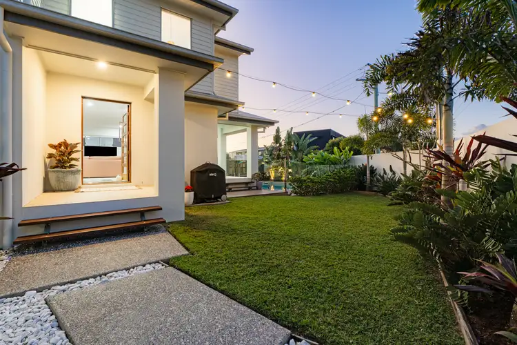 22B Albicore Street, Mermaid Waters QLD 4218