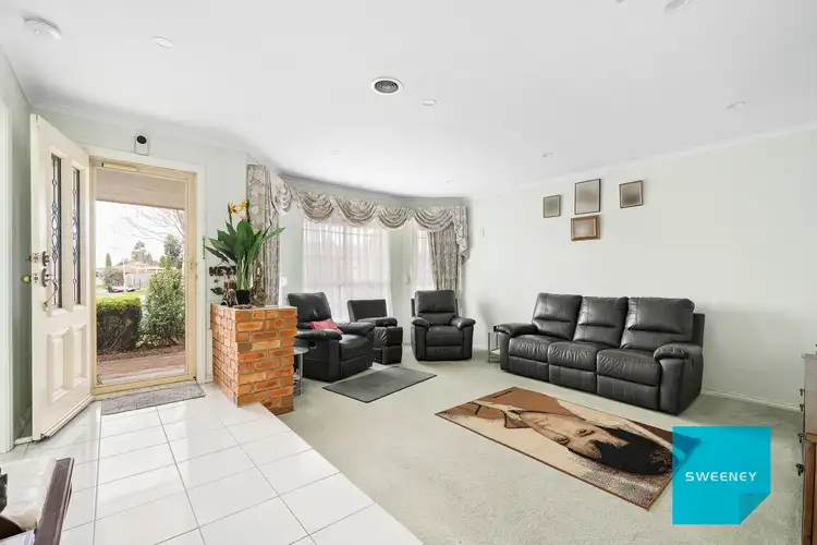 Fourth view of Homely house listing, 9 Jenny Court, Hillside VIC 3037