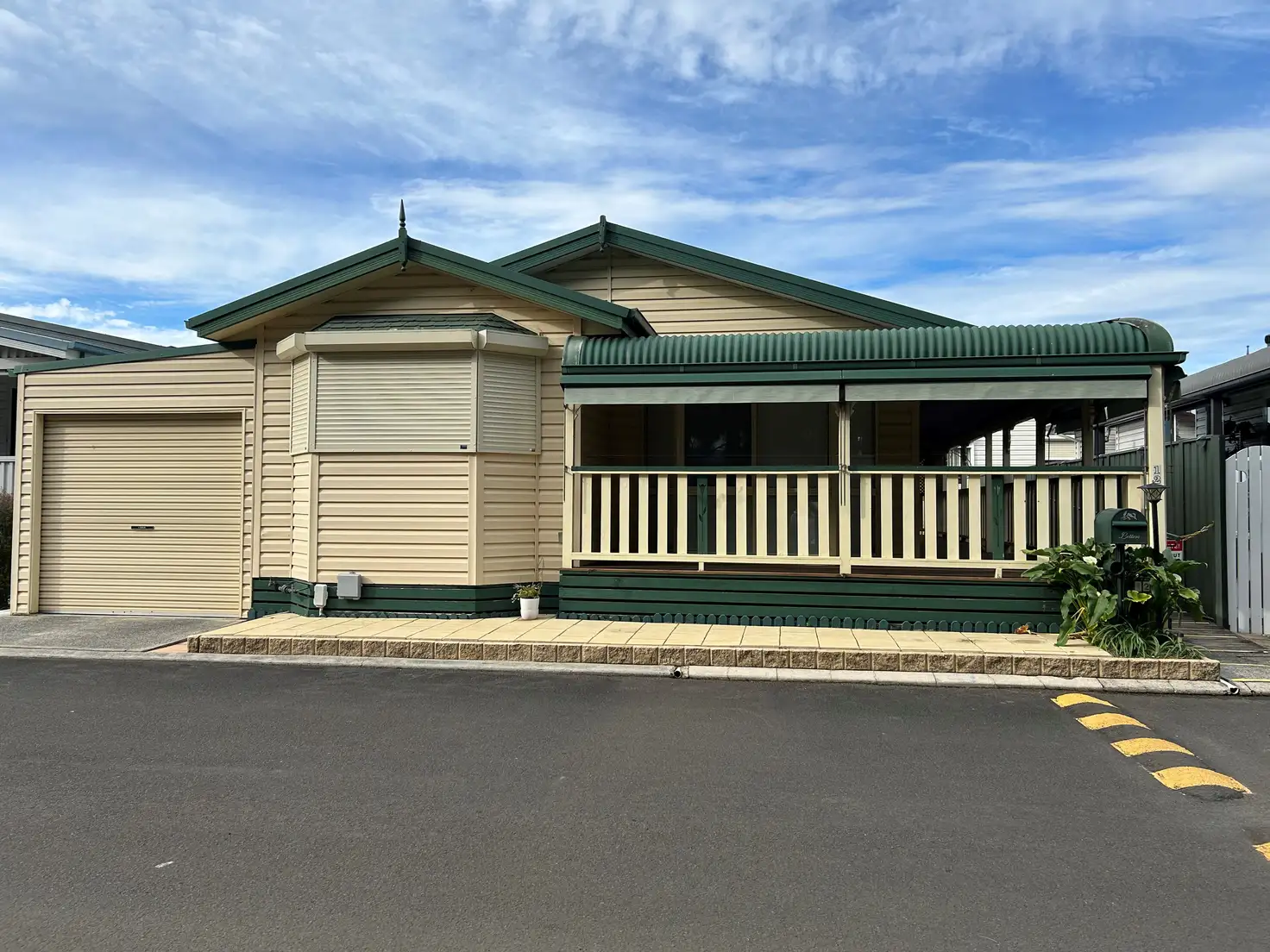 Main view of Homely villa listing, 128 Lakeline Drive, Kanahooka NSW 2530