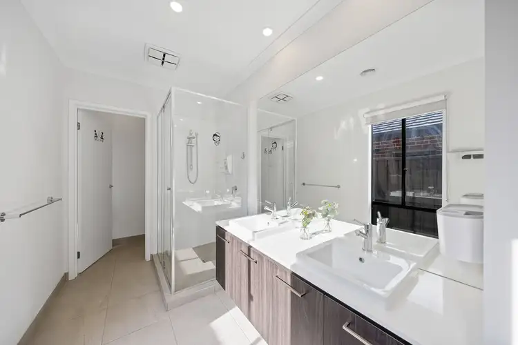 Fourth view of Homely house listing, 82 Yaralla Circuit, Clyde VIC 3978