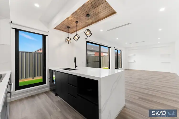 Fifth view of Homely house listing, 18 Ravenscraig Drive, Strathtulloh VIC 3338