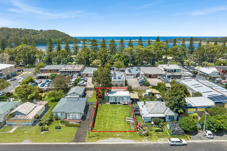 7 Graham Street, Narooma NSW 2546