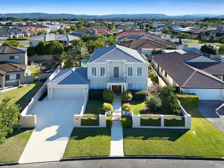 73 Edinburgh Road, Benowa Waters QLD 4217