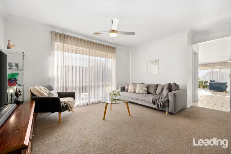 Fifth view of Homely house listing, 2 Strathearn Drive, Sunbury VIC 3429