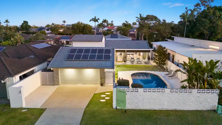 8 Inveray Avenue, Benowa Waters QLD 4217