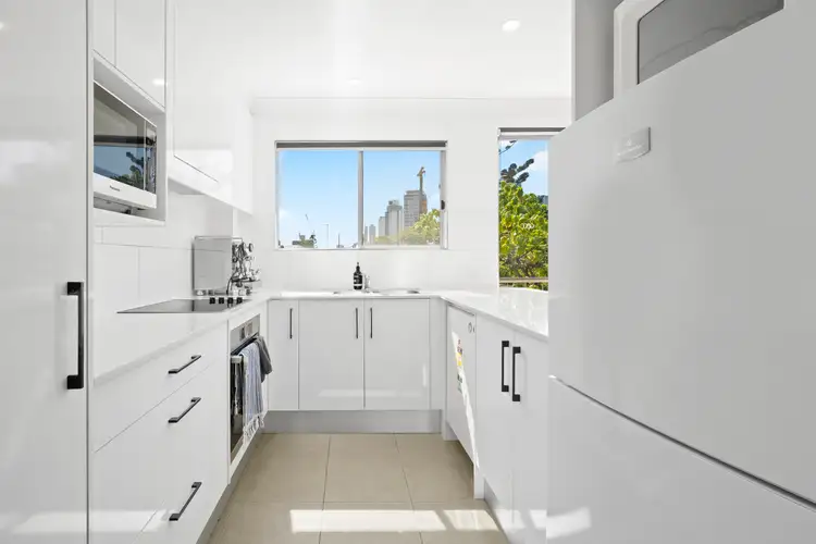 5/38 Chelsea Avenue, Broadbeach QLD 4218