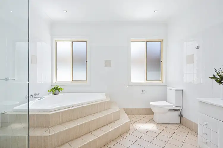 Seventh view of Homely house listing, 18b Walbon Crescent, Koonawarra NSW 2530