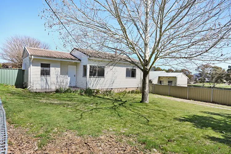 42 Churchill Avenue, Orange NSW 2800