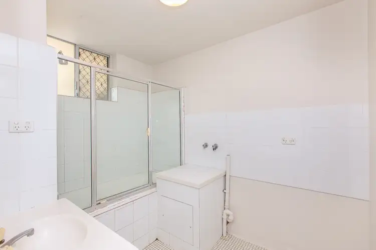 Seventh view of Homely apartment listing, 2/32 Duke Street, Kangaroo Point QLD 4169