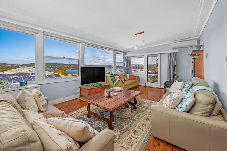 19 Elizabeth Street, Fennell Bay NSW 2283