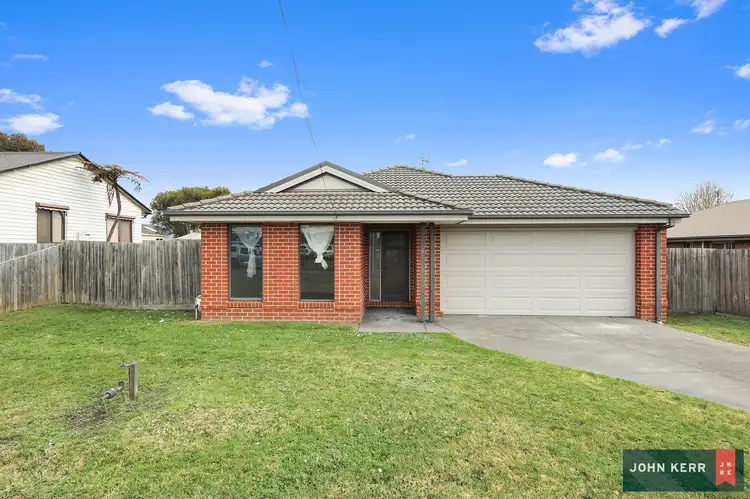 10 Parer Avenue, Moe VIC 3825