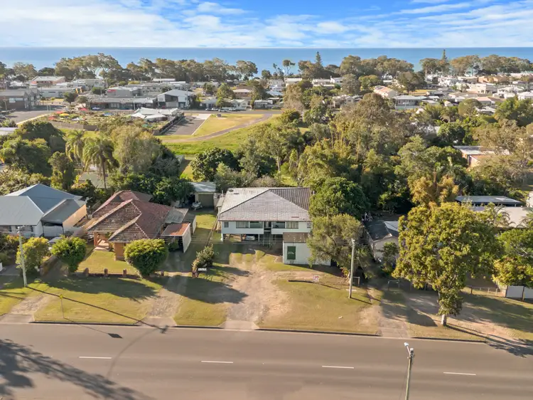 304 Torquay Terrace, Torquay QLD 4655