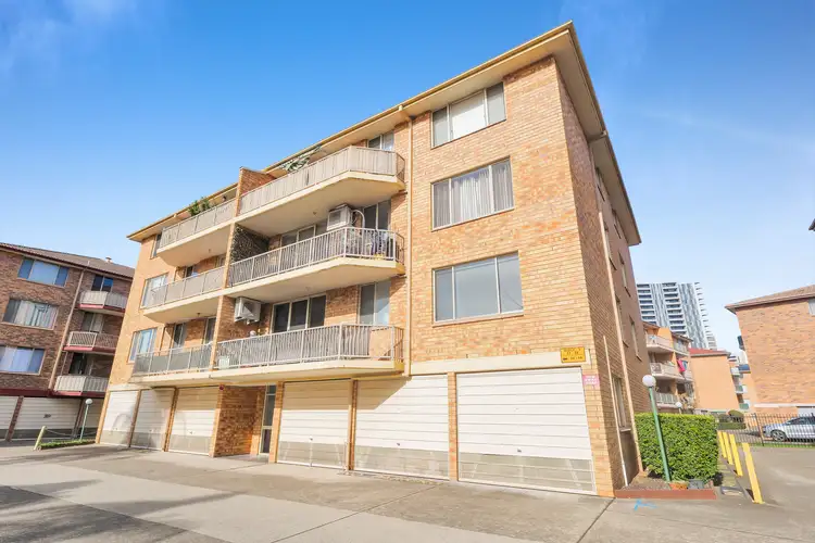 22/2 Riverpark Drive, Liverpool NSW 2170