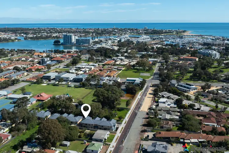 4/15 Peel Street, Mandurah WA 6210