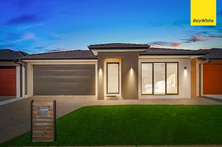5 Yeoman Street, Melton South VIC 3338