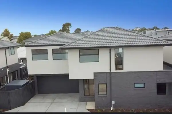 Main view of Homely townhouse listing, 2/24 Thorpe Street, Newport VIC 3015