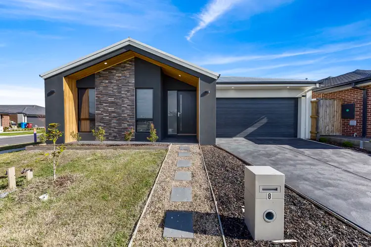 8 Sincere Way, Clyde VIC 3978