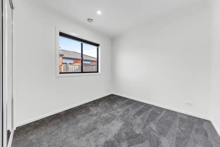Fourth view of Homely house listing, 8 Sincere Way, Clyde VIC 3978