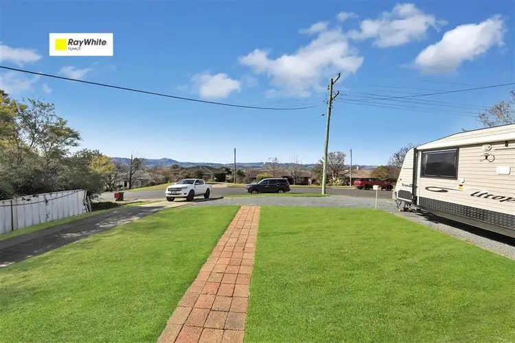 25 Lambie Street, Tumut NSW 2720