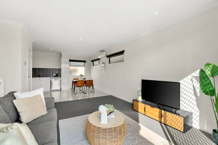 Fourth view of Homely townhouse listing, 2/9 Tulip Crescent, Boronia VIC 3155