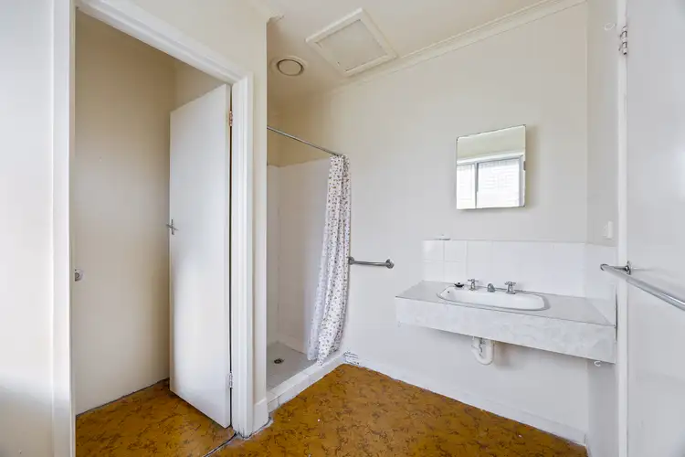 Fifth view of Homely unit listing, 1/5 Margaret Street, Wendouree VIC 3355