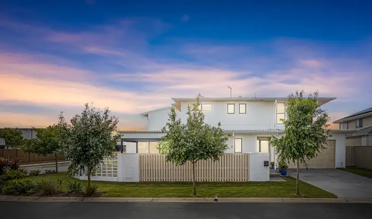 17 Clearwater Street, Newport QLD 4020