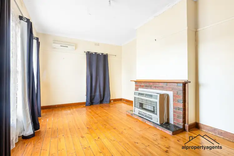 Third view of Homely house listing, 8 Iris Street, Horsham VIC 3400