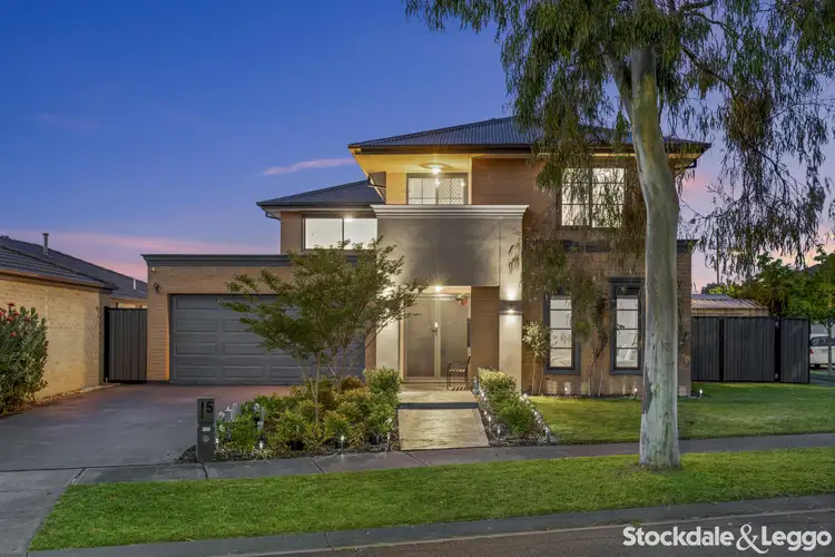 5 Oakgrove Drive, Craigieburn VIC 3064