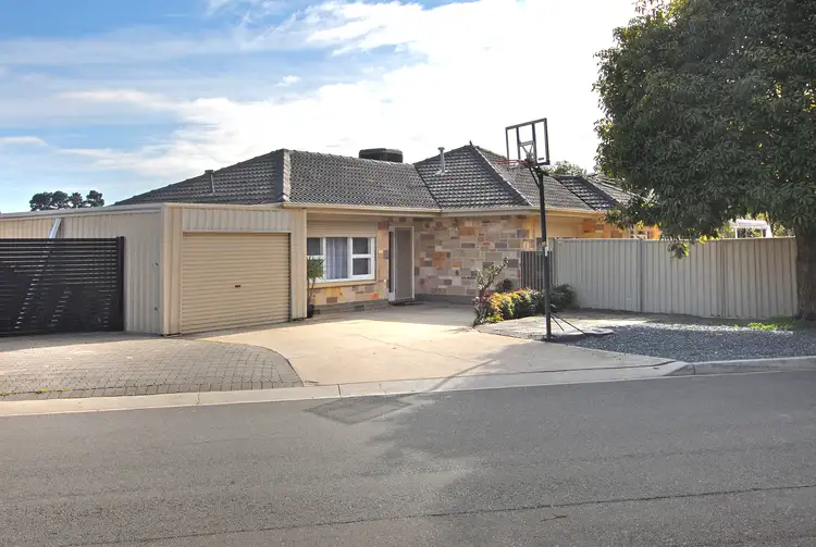 10 Moseley Road, Paradise SA 5075