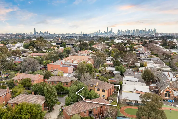 1-4/3 Finchley Court, Hawthorn VIC 3122
