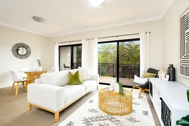 2/61 Donnison Street West, Gosford NSW 2250