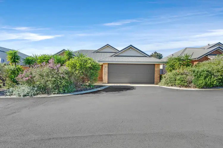 8/21 Pearce Road, Australind WA 6233