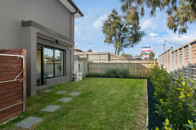 Fifth view of Homely unit listing, 4/127 Beach Street, Frankston VIC 3199