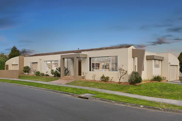 22 Piccadilly Avenue, Wantirna South VIC 3152