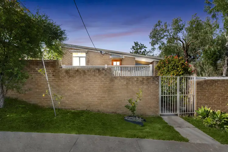 Main view of Homely unit listing, 2/58-60 Swayfield Road, Mount Waverley VIC 3149