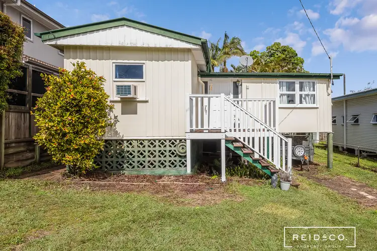 35 Garnet Street, Scarborough QLD 4020