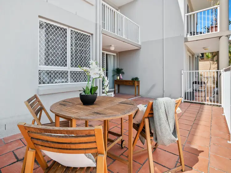 Main view of Homely unit listing, 8/7-9 Illawong Street, Surfers Paradise QLD 4217