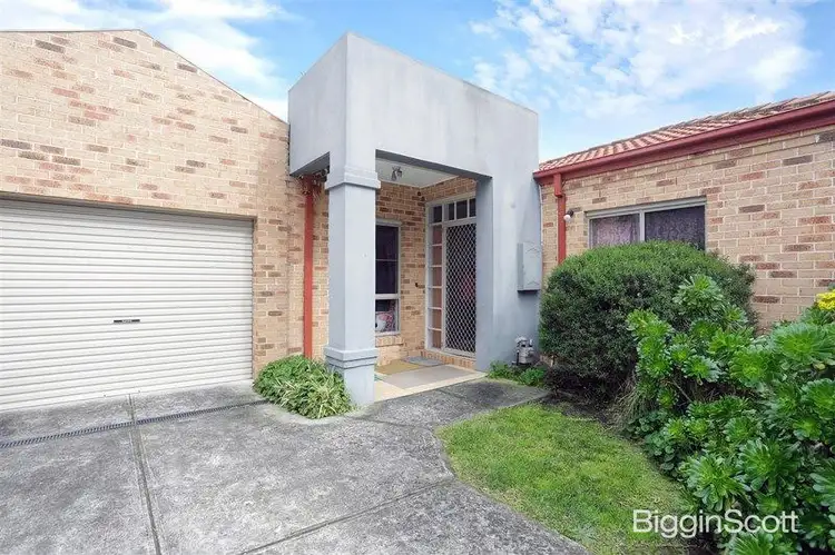 2/40 Cambridge Drive, Glen Waverley VIC 3150