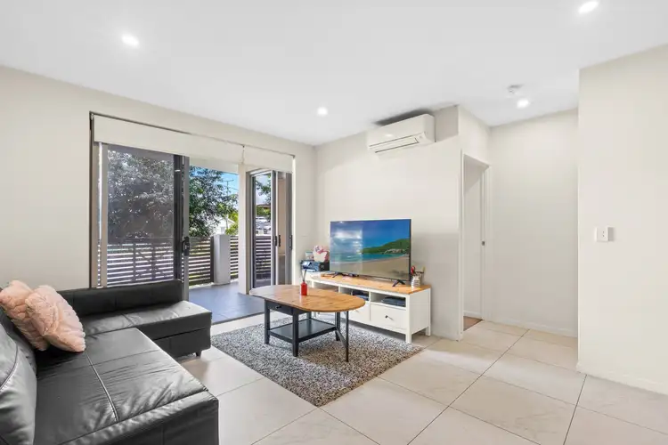 31/908 Logan Road, Holland Park West QLD 4121