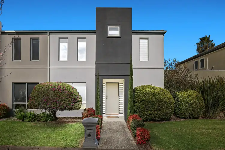 119 Sovereign Manors Crescent, Rowville VIC 3178
