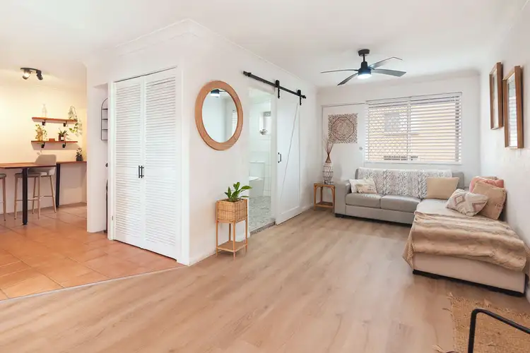 483 Sandgate Road