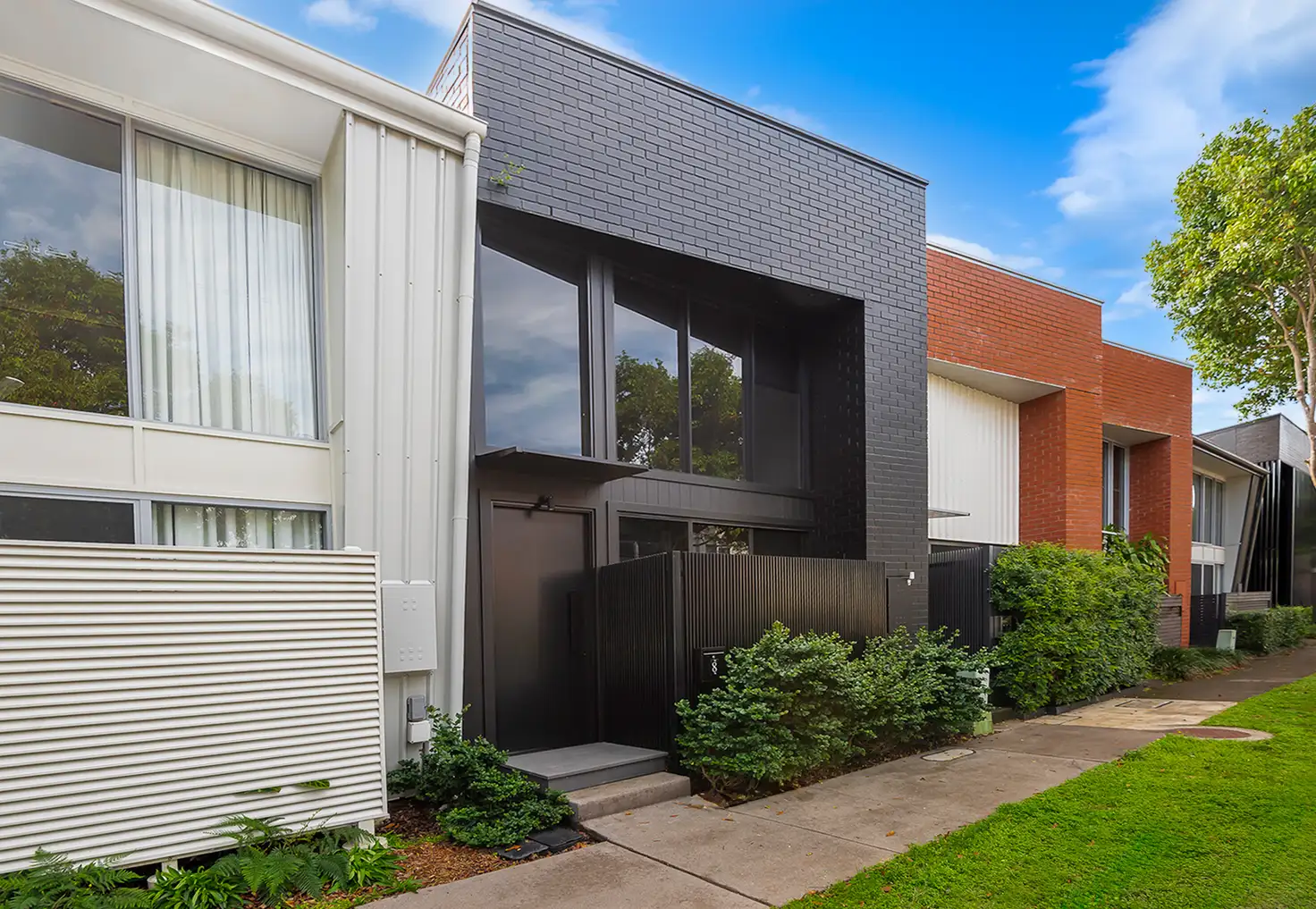 Main view of Homely house listing, 8 Watts Drive, Varsity Lakes QLD 4227