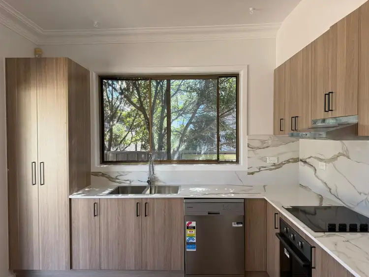 14 Dan Street, Campbelltown NSW 2560