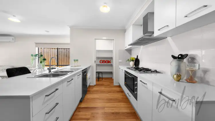 11 Burlington Entrance, Mickleham VIC 3064